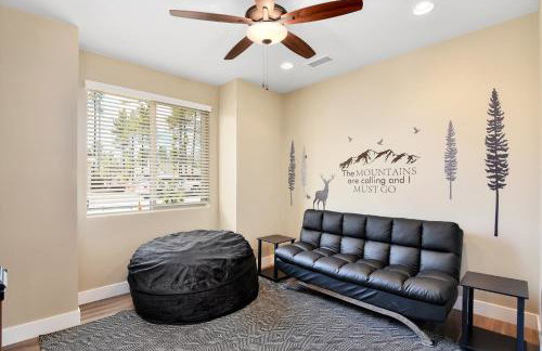 Windtree Retreat Hot Tub Pet-Friendly Fire Pit Near Downtown - Foto 18