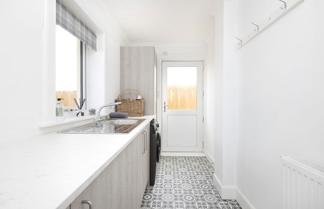 JOIVY Aurora House - 4 Bed With Hot Tub And Sea View - Foto 17