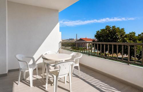 Turyva Tarongers 3 - Modern 2 Bed Holiday Apartment for Families & Couples - Foto 1