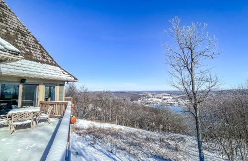 Luxury Stunning Mountaintop Home with Hot Tub and Lake Views - Foto 46