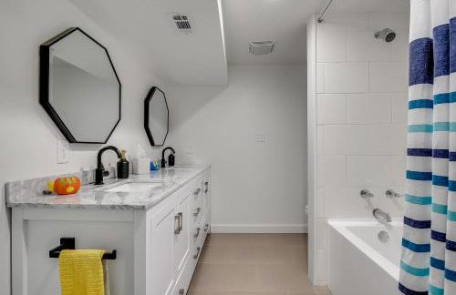 The Shorewood Lakeside Oasis, Pet-Friendly Getaway - Foto 24