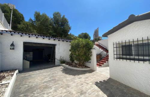 Villa con piscina a un paso de la playa - Photo 26