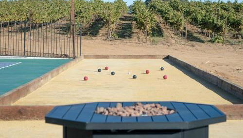 Luxury 4 Acre Estate - Pickleball, Pool, Hot Tub! - Foto 5