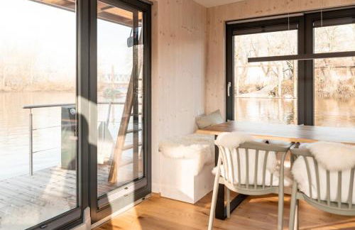 Geräumige, hochwertiges Hausboot PETITE mit Kamin - Foto 4