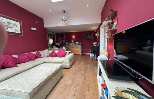 Mayflower Cottage - 4 Bedrooms, Uppingham Town Centre by Belmont Places - Foto 3