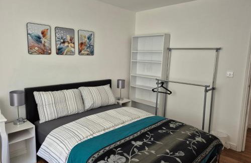 Beautiful home with 3 beds in 3 seperate rooms in Durham free parking - Foto 8