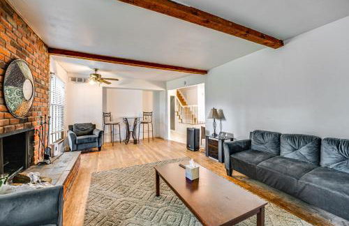 Spacious Southfield Home with Patio and Yard! - Foto 1