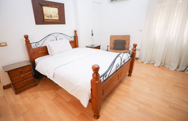 Angel Amber Kiss 2BR Apt - Photo 3