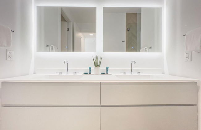 The Modernista 2 - Large Townhome With Pool - Foto 32