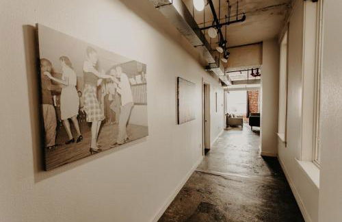 The Downtown Industrial Loft - Foto 24