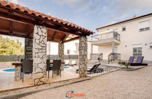 Villa Hlapa-new modern villa near beach - by TRAVELER tourist agency Krk - Foto 16