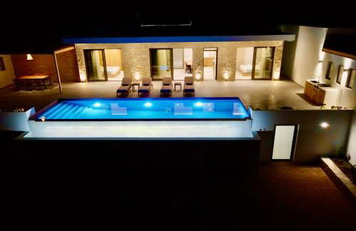 ANESSIS Villas and Suites - Photo 12