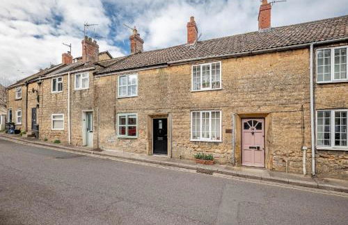 Cosy Cottage in Crewkerne Free on Street Parking - Photo 5