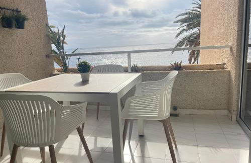 Precioso apartamento frente al mar, parking y club deportivo - Foto 11