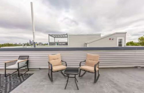 Lovely 2BR w Patio - 10 mins to DT - Sleeps 10 - Foto 6