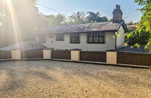 Rainbow Cottage Spacious Detached Home, Hot Tub, Sleeps 7 - Foto 2