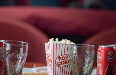 CinemaRoom Auterive Suite cinéma privée Love Room Netflix proche Toulouse - Foto 11