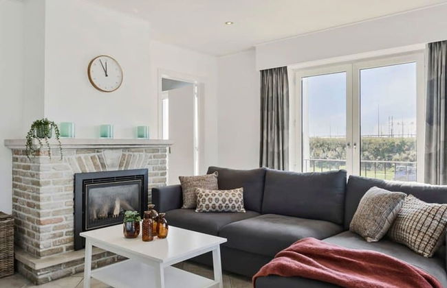 Charming Apartment Near the Beach - Photo 1