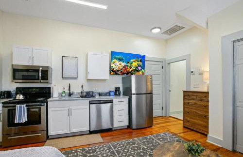 Modern Victorian Studio - Steps to Cleveland Clinic - Foto 3