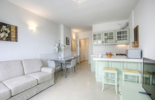 Embassy Aparthotel - Foto 11