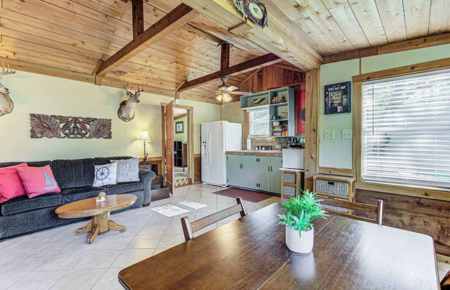 Kingsland Duo 2 Cottages in 1 w/ Lakeview! - Foto 10