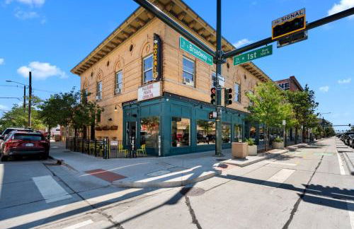 Broadway Dog-Friendly Loft with Parking - Foto 31