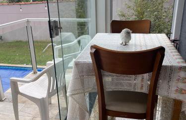 Casa com Piscina, Churrasqueira e Quartos amplos - Foto 17