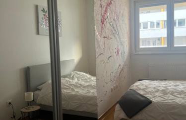 Lux Hill Skyline - Free Private PARKING - Foto 32