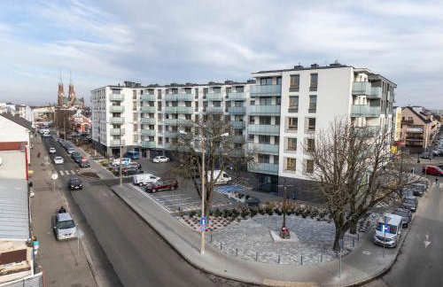 Nowoczesny apartament z balkonem i widokiem na miasto - Foto 8