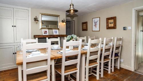 Historical Sherwood Forest Cottages - Sleeps 16 - Foto 3