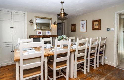 Historical Sherwood Forest Cottages - Sleeps 16 - Foto 3