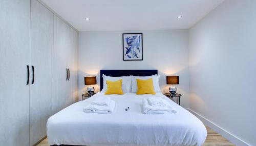 Hybrid Resi - Uxbridge, On-site car or van parking, near London Heathrow Airport - Foto 5, towels, wardrobe