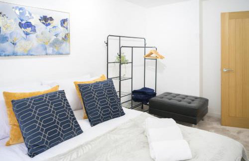 Silver Pines - 2BR - King Bed - 6 Guests - Wi-Fi - Free Parking - Foto 15