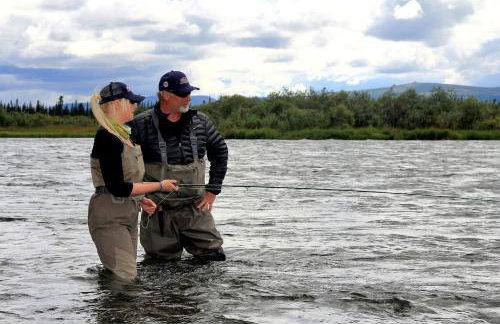 Riverfront Cabin Rental with All Meals Included inside Katmai National Park on the Alagnak Wild River, Alaska - Foto 9