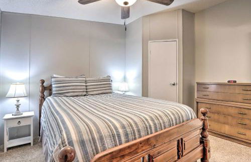 8 Mi to Beach Lake-View Haven in Linn Creek! - Foto 21