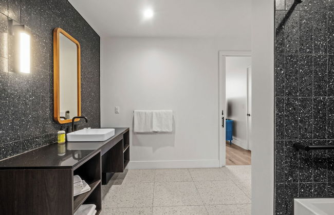 Modern Rainey St Oasis with Pool & Views - Foto 19