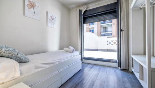 Córdoba Terrace Apartment - Photo 5, towels, wardrobe