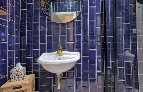 Beautiful 5 bed house, relaxing garden and driveway parking 10 min to the beach - Foto 50