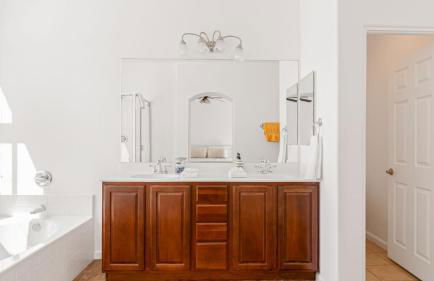 Desert Oasis w Pool Spa BBQ Outdoor Dining Under the Palms Calle Tolosa by AvantStay - Foto 29