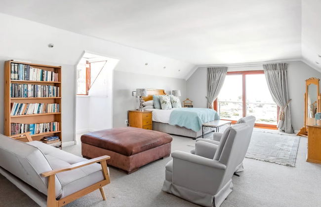 3 Bedroom Hilltop Home With Spectacular Views - Foto 32