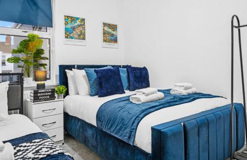 Deja Two Luxe 4BR House By AltoLuxo Short Lets & Serviced Accommodation With Free WiFi & Parking - Foto 14