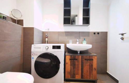 HH 05 by ROCKCHAIR - SUPERHOST Status - Modernes Apartment mit sonnigem Balkon & premium Boxspringbetten in Winterhude - Hamburg Top Geheimtipp - Foto 19