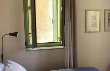 Διαμέρισμα σε ανακαινισμένο αρχοντικό 19ου αιώνα, κέντρο Μύρινας - Photo 18