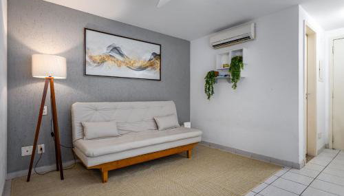 Apartamento com varanda de frente para o MAR - Angra dos Reis - Shopping Piratas - Portaria 24hs - Foto 3