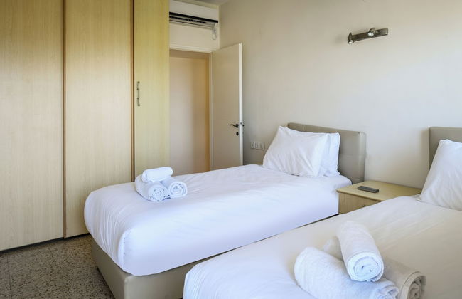 3BR SeaView Apt by the Beach by SeaNRent - Foto 2