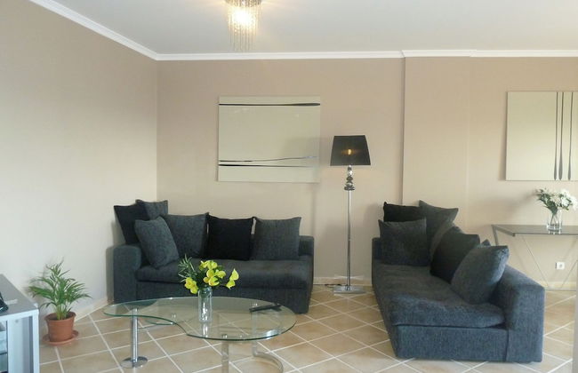 Oceanic Apartments - Photo 9