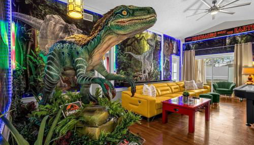 1st Animatronic Dinosaur Villa - Photo 1
