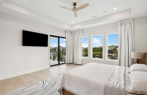 La Villa Nadia - Lakefront Luxury Vacation Rental in Destiny with Private Pool - Foto 32