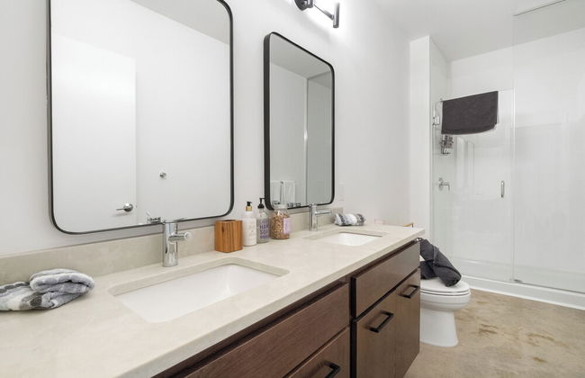 Ballpark Luxury Loft Steps from Arch - Photo 25