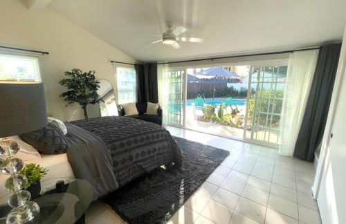 Granada Hills Private Unique Pool Luxury 4BR Family Retreat - Patio, Outdoor Dining, BBQ Grill, & Free Parking - Foto 30